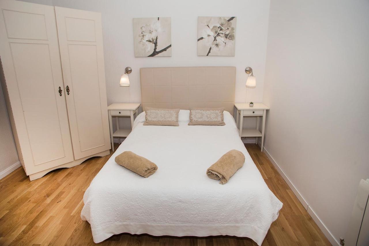 Mai & Maud Ronda Apartment Barcelona Exteriör bild